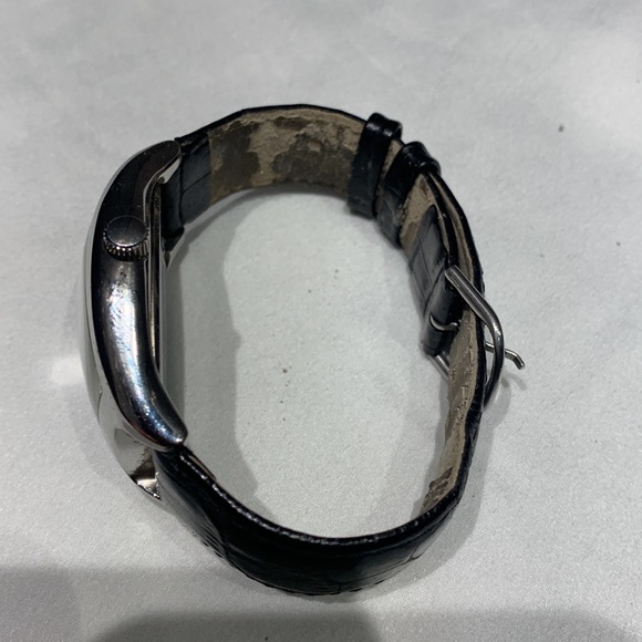 Authentic Heavily used Guess watch - Picture 6 of 7